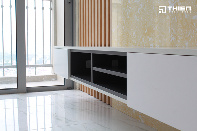 Thi công kệ ti vi ở Vinhomes